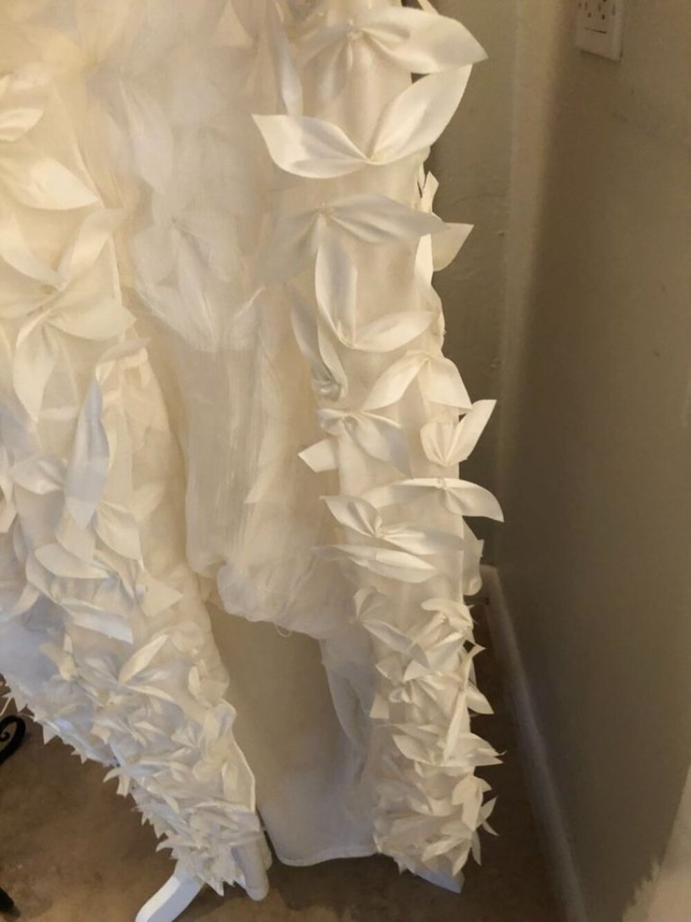 D358 Sue Wong Ivory Wedding - Formal - Evening - Vintage - Long Dress - Picture 4 of 10